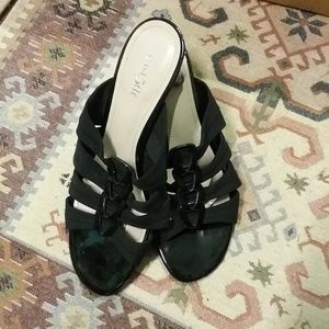 East 5th low heel slip-on sandals